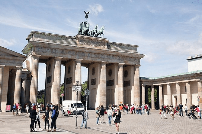 Berlin before and after the Wall: Discover Berlin Half-Day Walking Tour